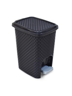 LIXEIRA RATTAN PRETA C/ PEDAL 7L UN.