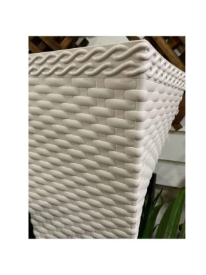 aso Twister Rattan 4,5L Branco para Decoração Sofisticada e Resistência para Plantas