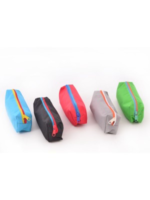 Estojo Color com 1 Zíper – Design Colorido e Moderno em PVC Resistente, Ideal para Escola, Faculdade e Uso Diário